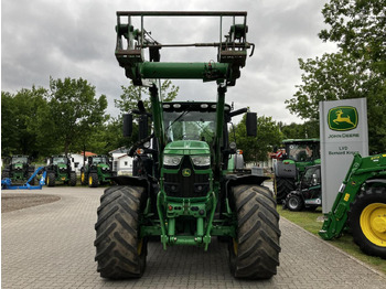 Traktor John Deere 6215R: obrázok 3