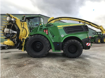 Samohybná rezačka JOHN DEERE 8600
