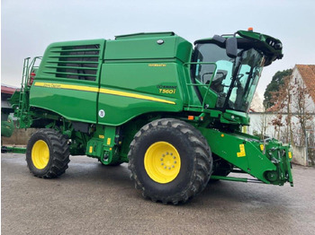Obilný kombajn JOHN DEERE T560