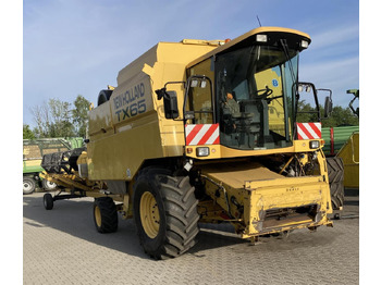 Obilný kombajn NEW HOLLAND TX65