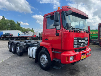 Podvozek s kabinou MAN TGA 35.410