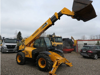 Teleskopický nakladač JCB