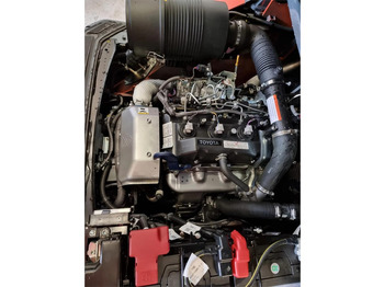 Dieselový vysokozdvižný vozík TOYOTA