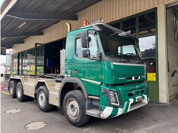 Hákový nosič kontajnerov VOLVO FMX 500