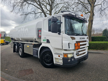 Cisternové vozidlo SCANIA P 420