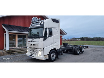 Podvozek s kabinou VOLVO FH 540
