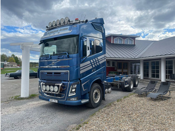 Podvozek s kabinou VOLVO FH 750
