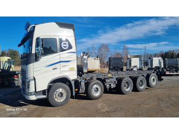 Podvozek s kabinou VOLVO FH 750