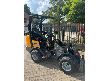 Nový Nakladač Giant G1500L X-tra: obrázok 2