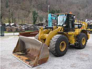 Kolesový nakladač CATERPILLAR 966K