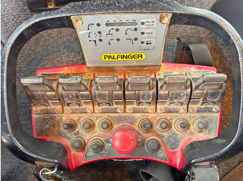 Valníkový/ Plošinový nákladný automobil, Auto s hydraulickou rukou Renault C430 * PALFINGER PK 18002 - EHC + FUNK/ 6x4: obrázok 4