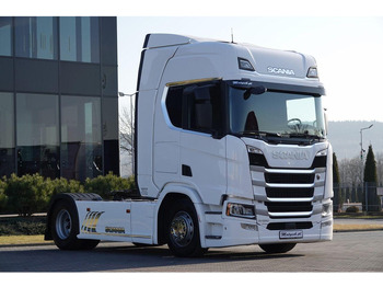 Ťahač SCANIA