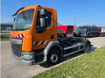Hákový nosič kontajnerov DAF LF 280