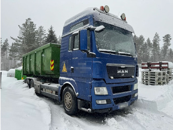 Hákový nosič kontajnerov MAN TGX 33.680