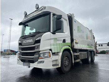 Auto na odvoz odpadu SCANIA P 410
