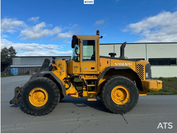 Kolesový nakladač Volvo L110E: obrázok 3