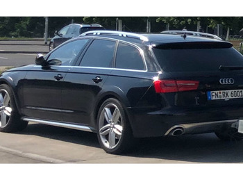 Automobil AUDI