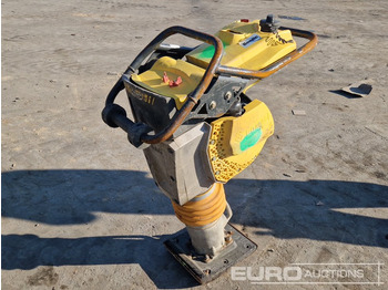 Asfaltovací stroj BOMAG