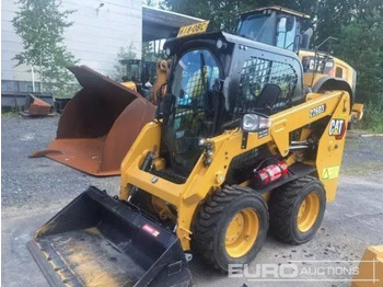 Šmykom riadený nakladač CATERPILLAR 226D