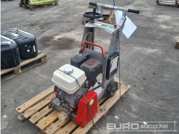 Asfaltovací stroj HUSQVARNA