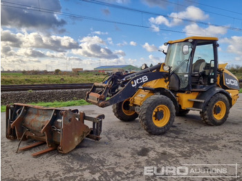 Kolesový nakladač JCB 409
