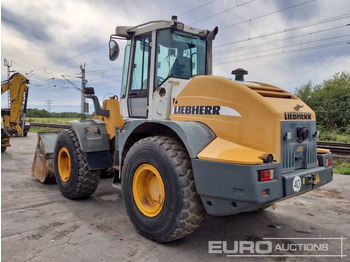 Kolesový nakladač Liebherr L538: obrázok 3