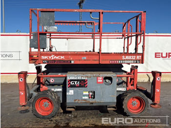 Samohybná plošiny 2015 SkyJack SJ6832RT: obrázok 2