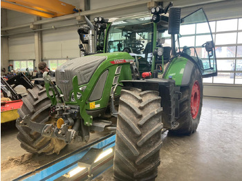 Traktor FENDT 724 Vario