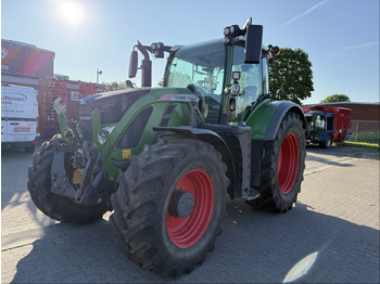 Traktor FENDT 724 Vario