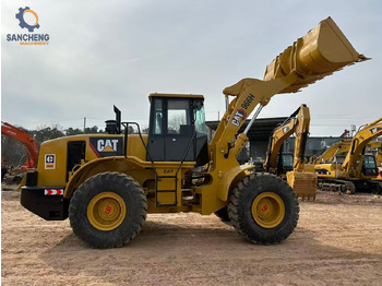 Nakladač CATERPILLAR 966H