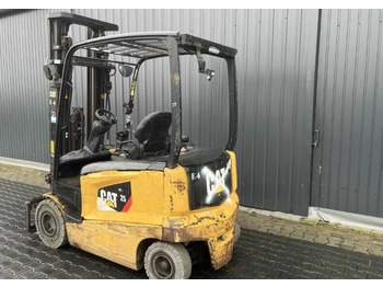Leasing  CAT Lift Trucks EP25CN CAT Lift Trucks EP25CN: obrázok 3