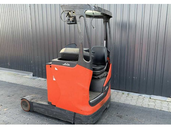 Skladový zakladač LINDE R14