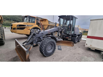 Zrovnávač NEW HOLLAND