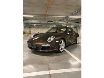 Automobil PORSCHE