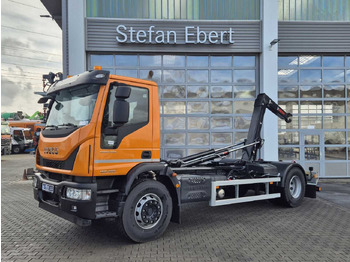 Hákový nosič kontajnerov IVECO