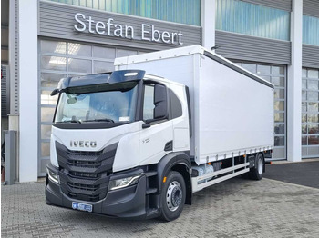 Plachtové nákladné vozidlo IVECO S-WAY