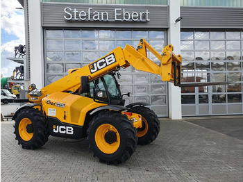 Teleskopický nakladač JCB