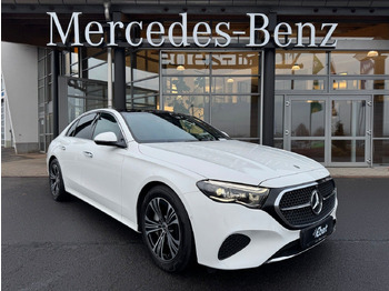 Sedan Mercedes-Benz E 450 4M Avantgarde+Pano+DistrPro+Digital+360: obrázok 2