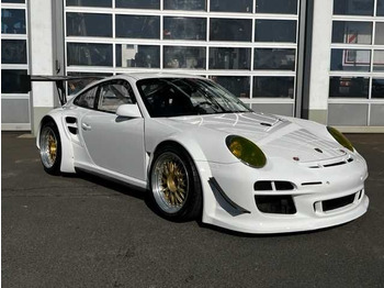 Automobil PORSCHE