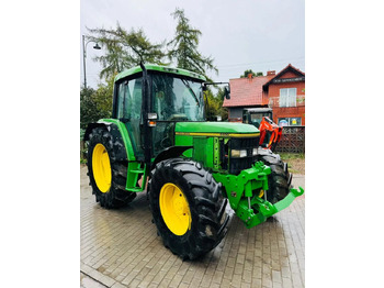 Traktor JOHN DEERE 6400
