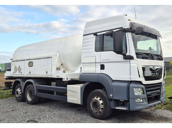 Cisternové vozidlo MAN