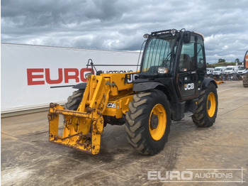 Teleskopický nakladač JCB
