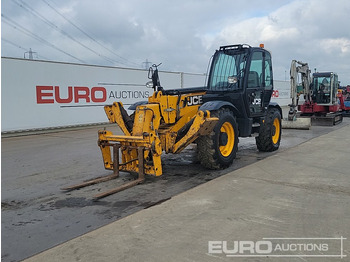Teleskopický nakladač JCB