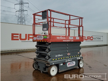 Samohybná plošiny SKYJACK