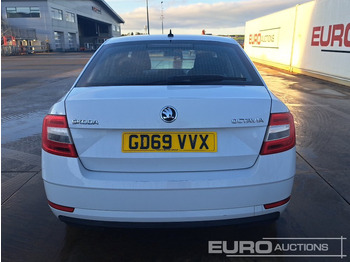 Automobil 2020 Skoda Octavia: obrázok 4 Automobil 2020 Skoda Octavia: obrázok 4