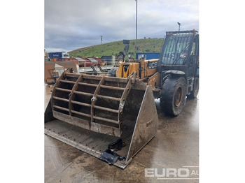 Teleskopický nakladač JCB