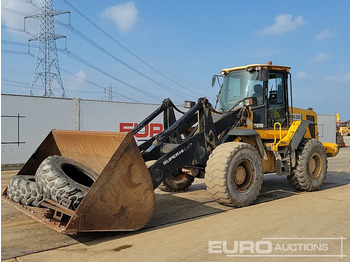 Kolesový nakladač JCB 436