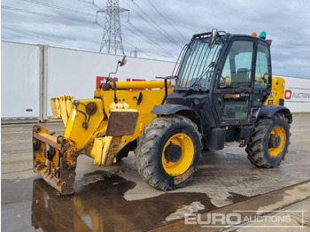 Teleskopický nakladač JCB