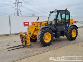 Teleskopický nakladač JCB