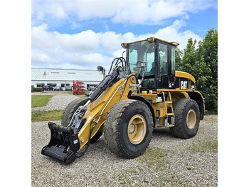 Kolesový nakladač CATERPILLAR 930G